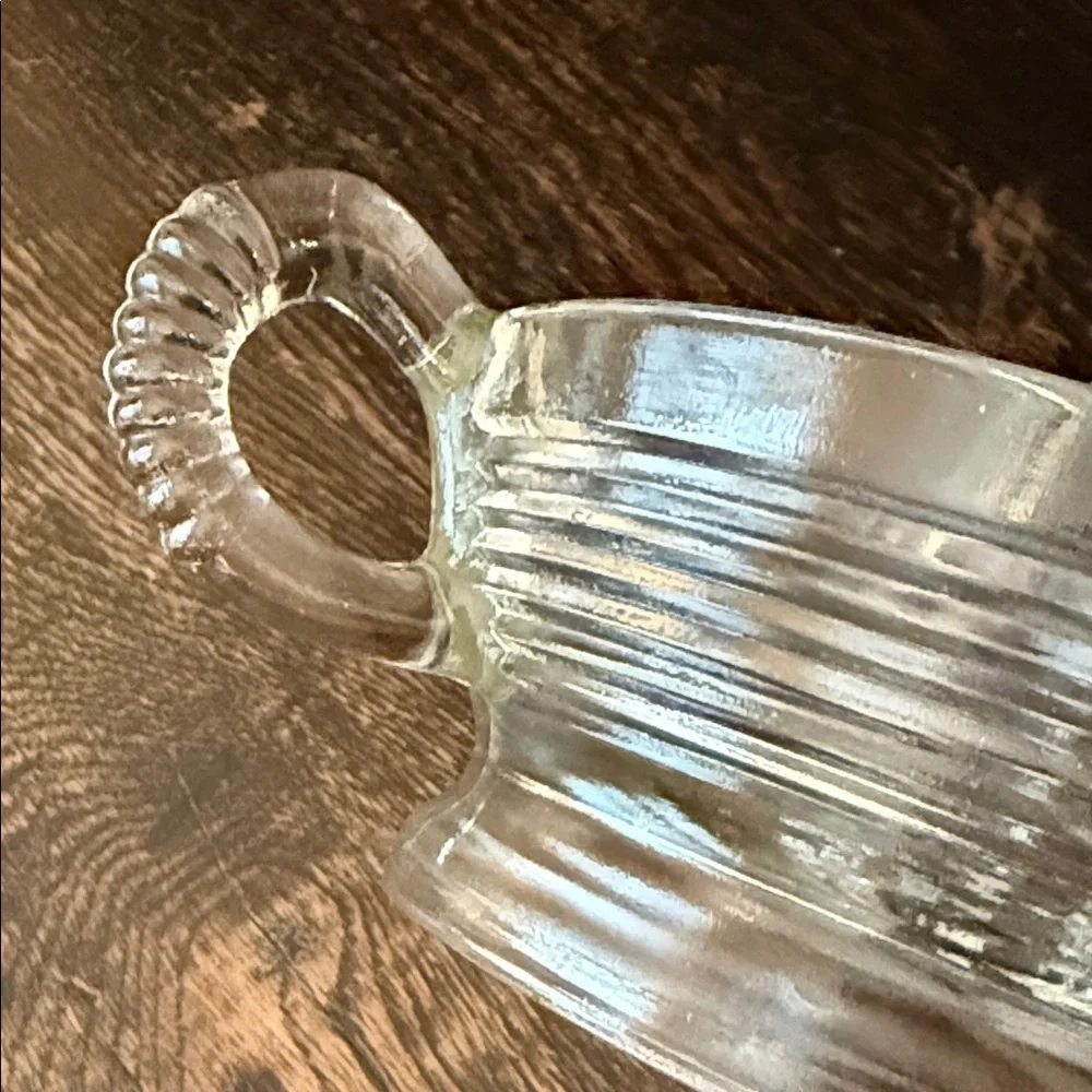 Elegant Clear Glass Citrus Juicer